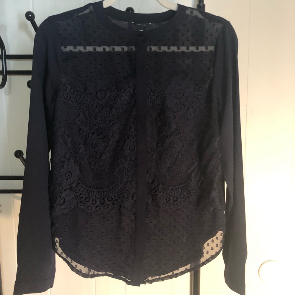Adorable navy Ann Taylor blouse lace polka dot